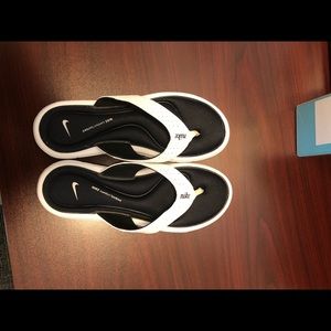 Nike flip flops
